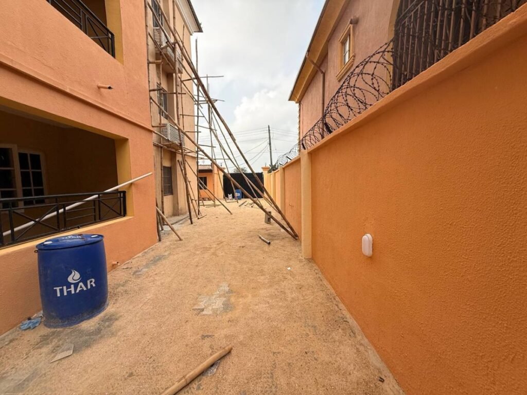 Renovated and Fully Upgraded 2 Bedroom Flat