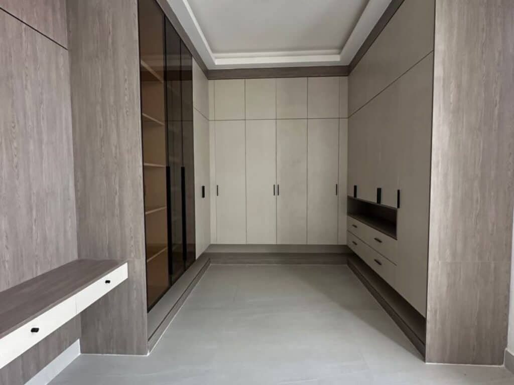 Ultra-Luxury 3-Bedroom apartment with BQ