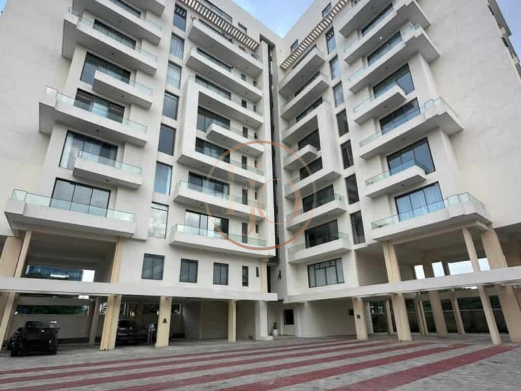 Ultra-Luxury 3-Bedroom apartment with BQ