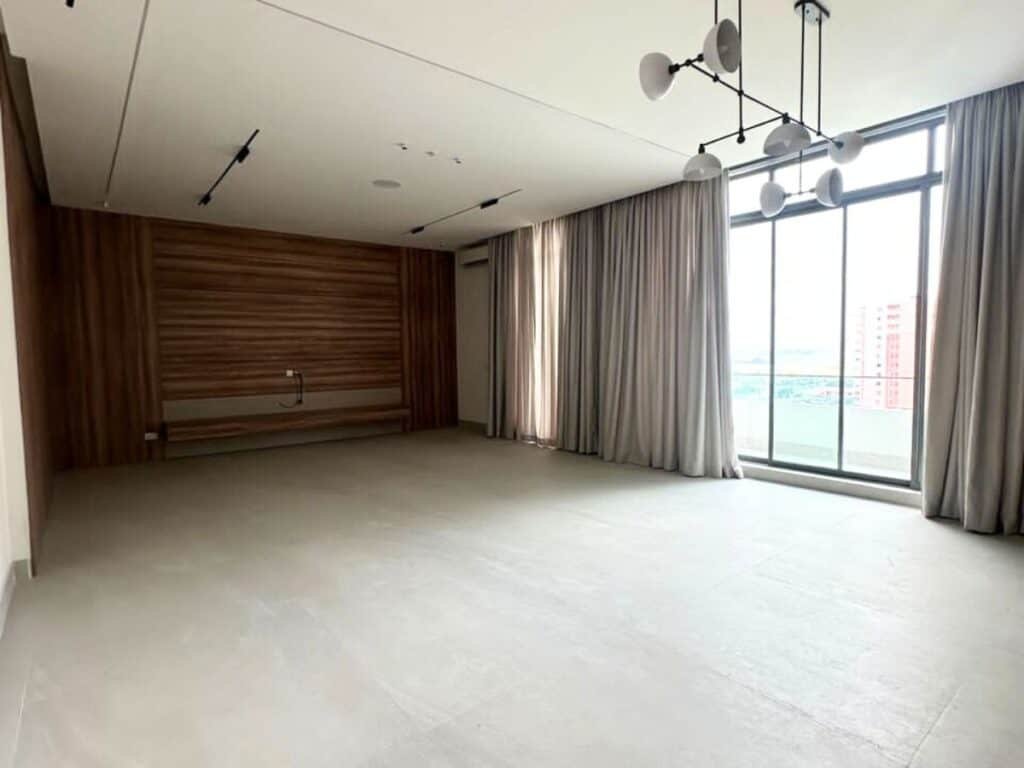 Ultra-Luxury 3-Bedroom apartment with BQ