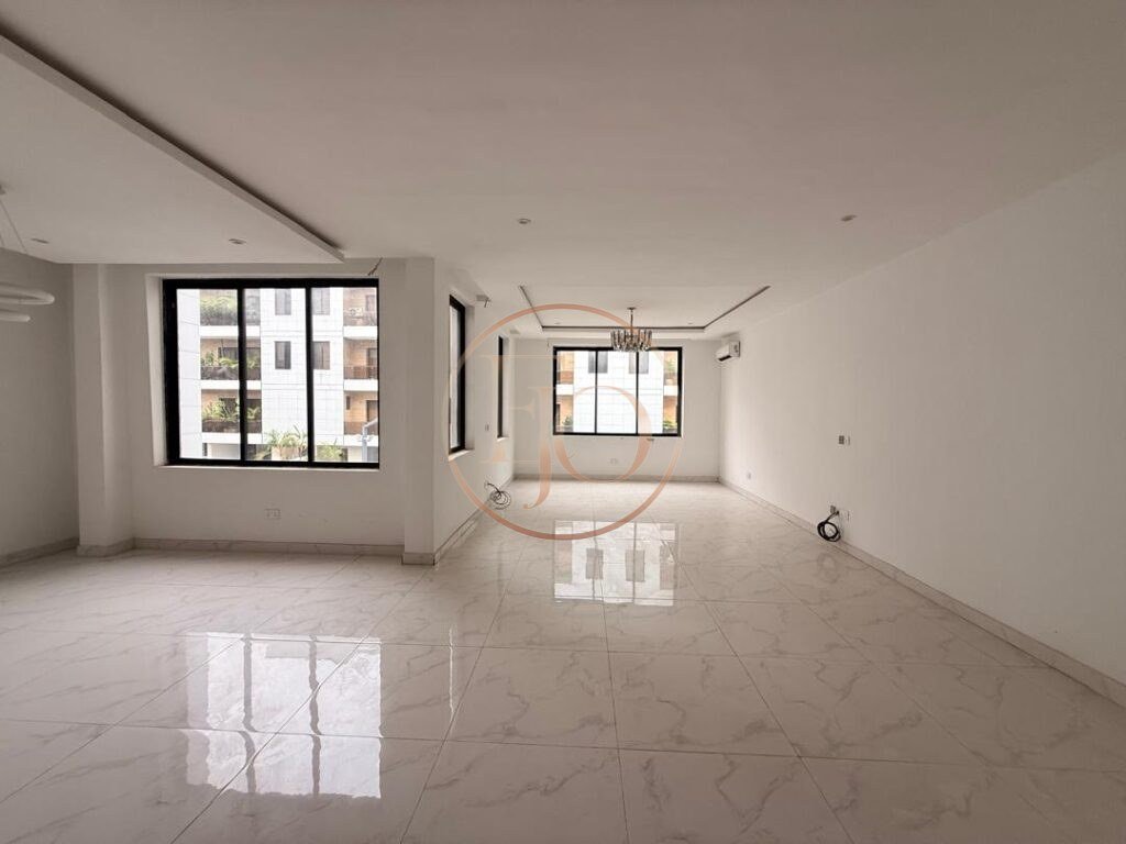 Luxury 6 Bedrooms Duplex with Elevator and Rooftop Terrace