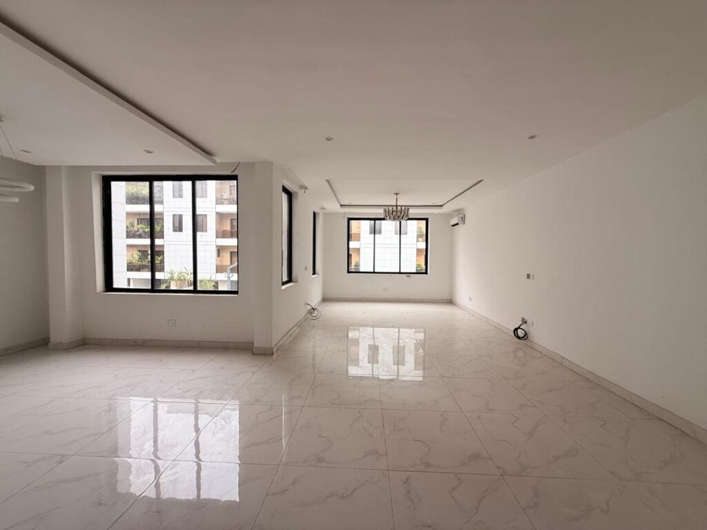 Luxury 6 Bedrooms Duplex with Elevator and Rooftop Terrace