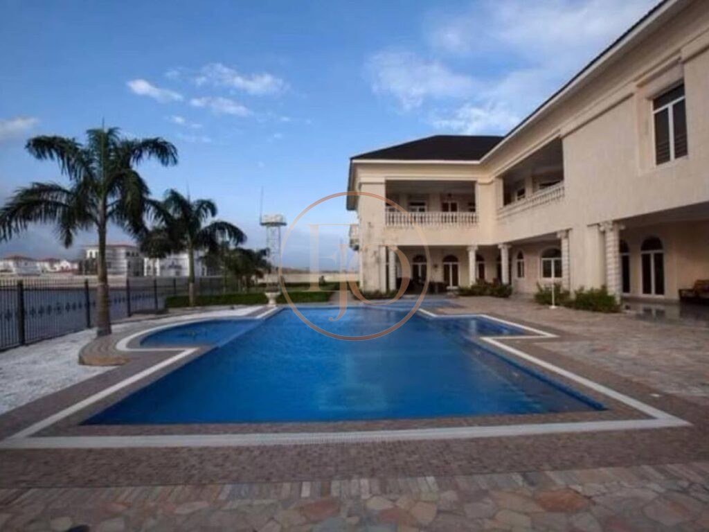 7-bedroom-waterfront-mansion-with-private-jetty-banana-island Lagos