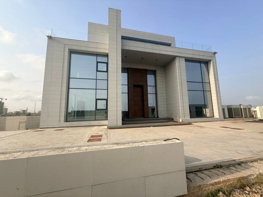 State-of-the-art-5-bed-mansion-for-rent-eko-atlantic-city-lagos-USD 350k.
