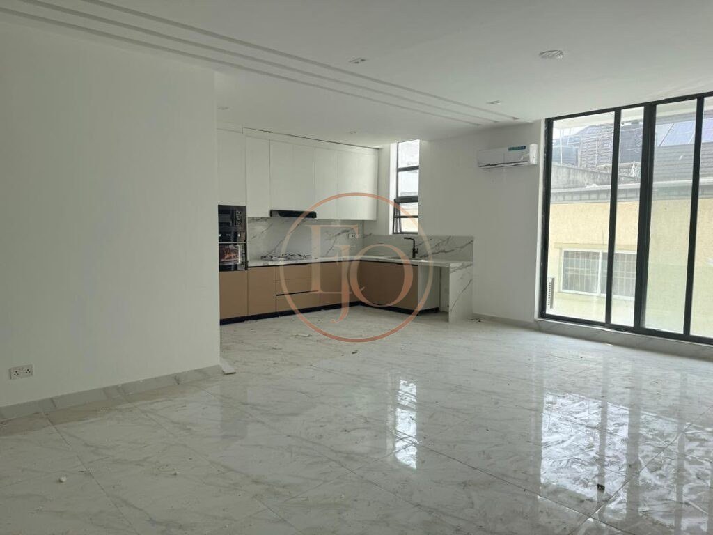 Luxury 1 Bedroom Apartment with Rooftop Swimming Pool, High Demand Property