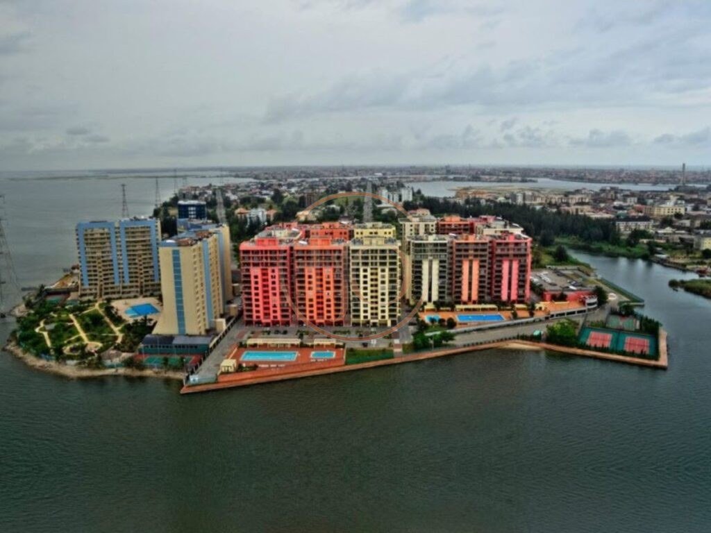 Fully Furnished Waterfront 3 Bedrooms