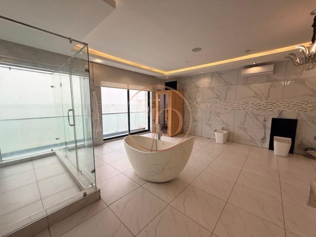 Waterfront Mini-Estate 5 Units of 5-Bedroom Mansions on 4600 Sqm