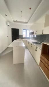 4 bedroom maisonette off queen drive old ikoyi10