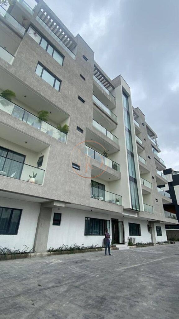Luxury 4-Bed Maisonette | Pool, Gym & Elevator