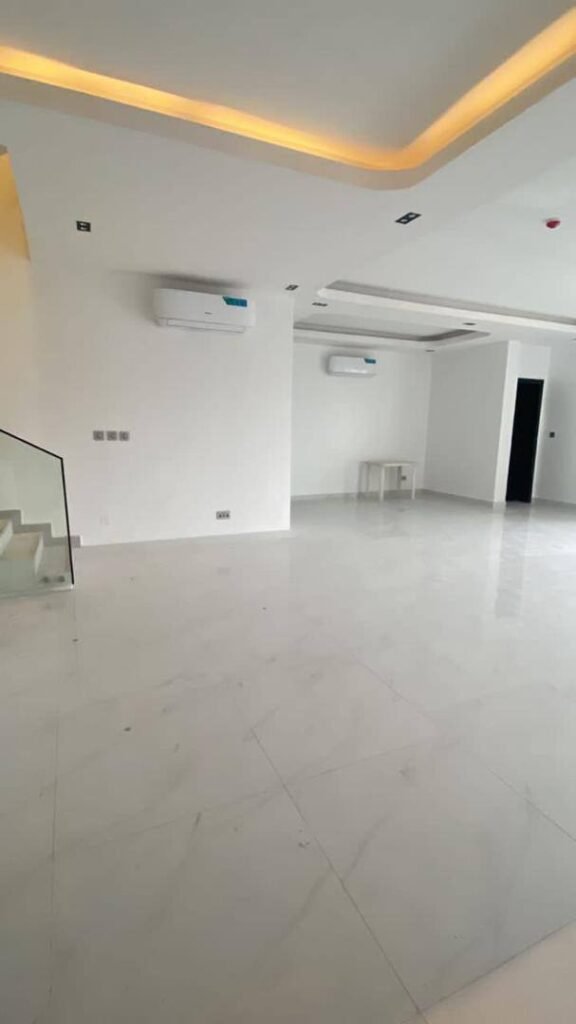 Luxury 4-Bedroom Maisonette in Old Ikoyi | Pool, Gym & Elevator