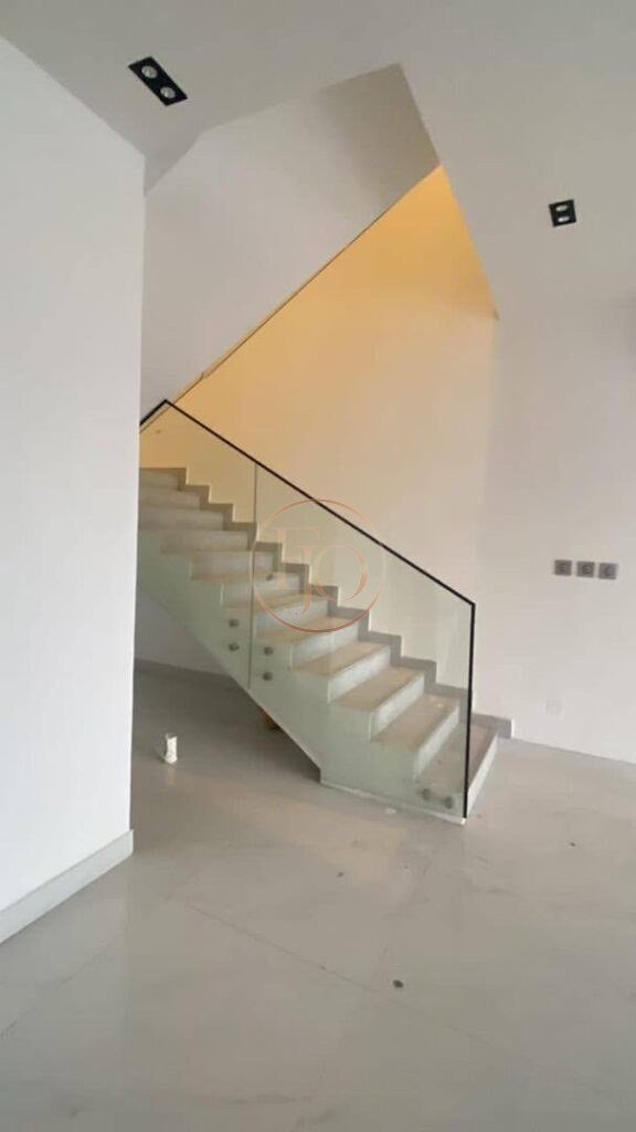 Luxury 4-Bed Maisonette | Pool, Gym & Elevator