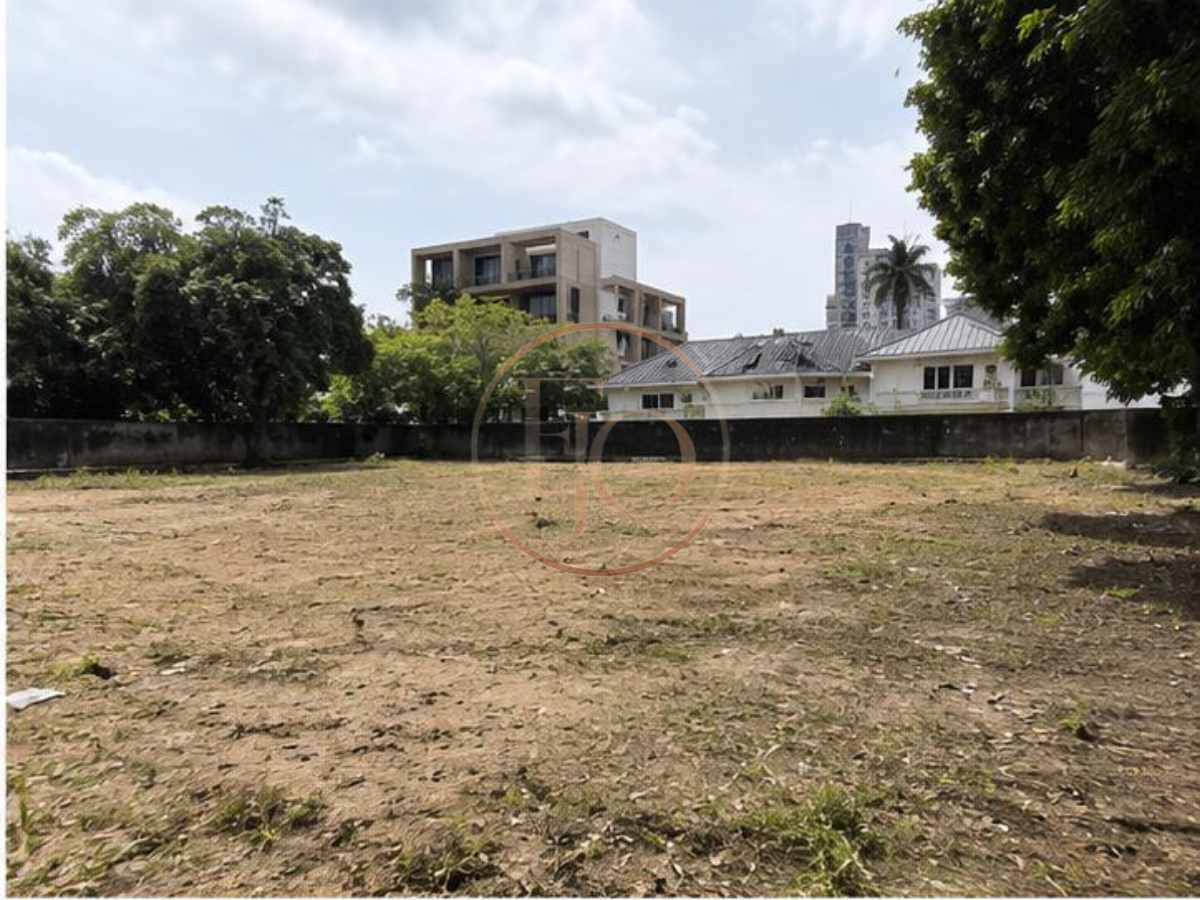 Prime 2,281.291sqm Trophy Development Site