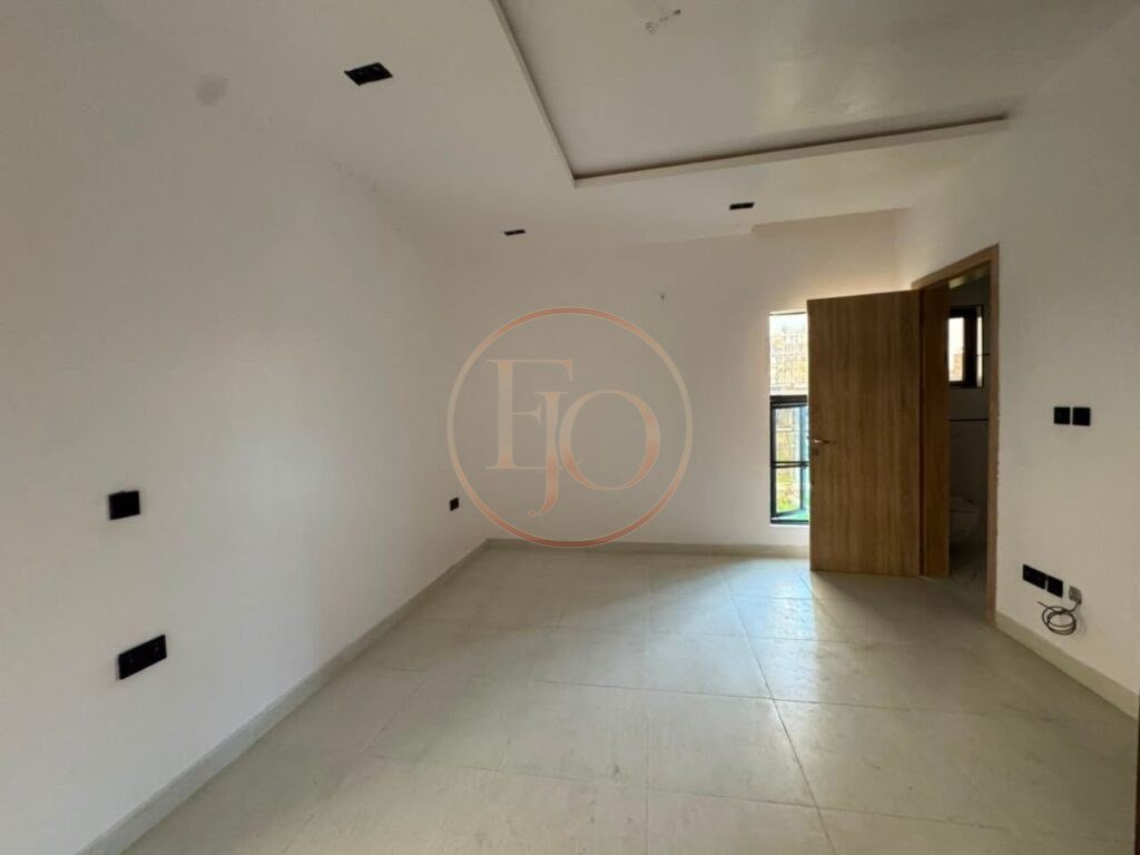 Elegant 2-Bedroom Apartment with Boys’ Quarters