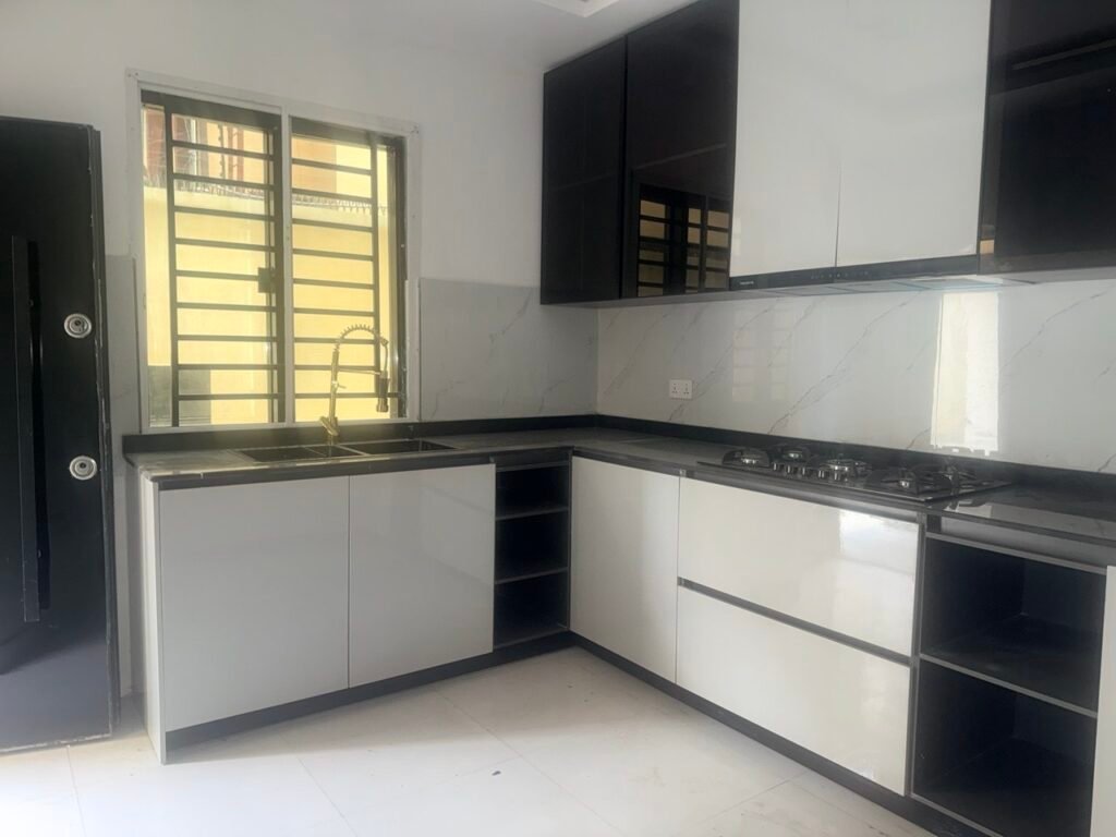 Decent Compound. Unique 3 Bedroom Terrace Duplex with BQ