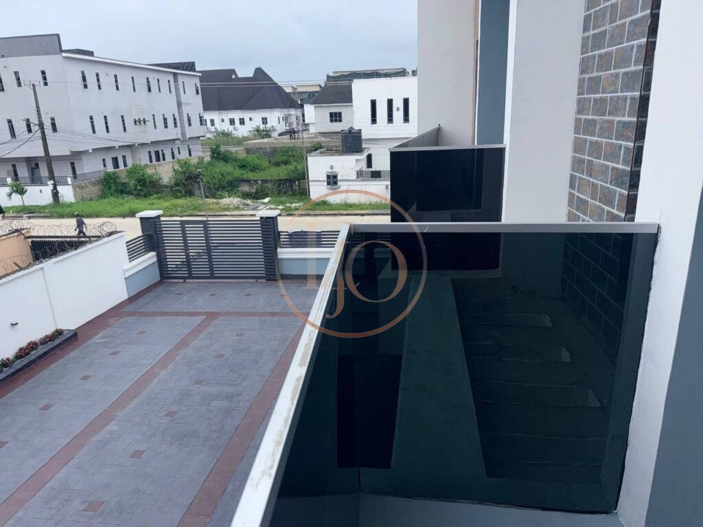 Perfectly Finished 2-Bedroom Apartment | Good Location