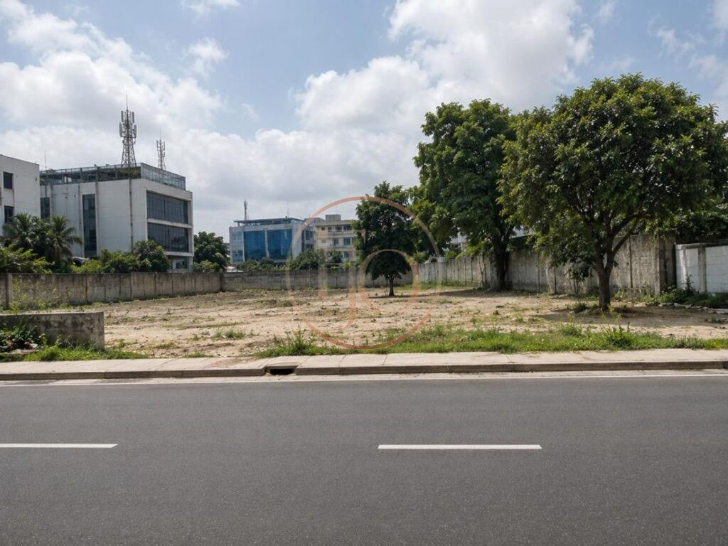 2000 Sqm Commercial Plot of Land