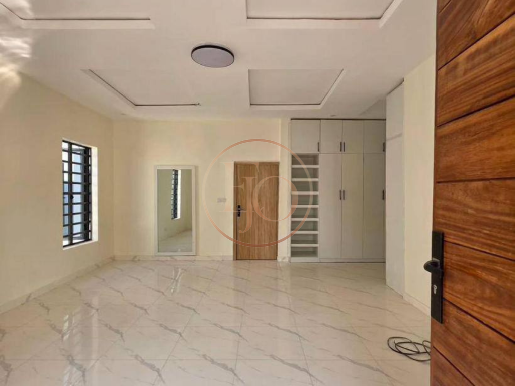 Modern 4-Bedroom Semi-Detached Duplex with BQ