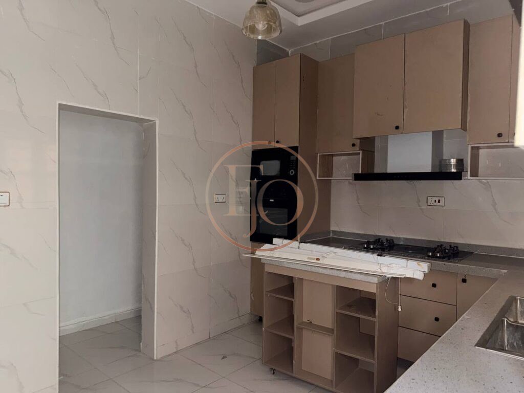 Ideal Investment Property | 4-Bed Duplex for Sale | Pay and Pack In.