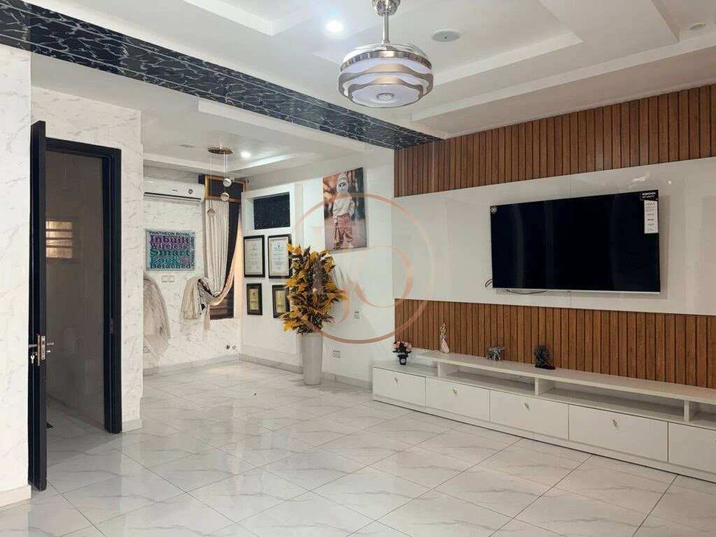 Ideal Investment Property | 4-Bed Duplex for Sale | Pay and Pack In.
