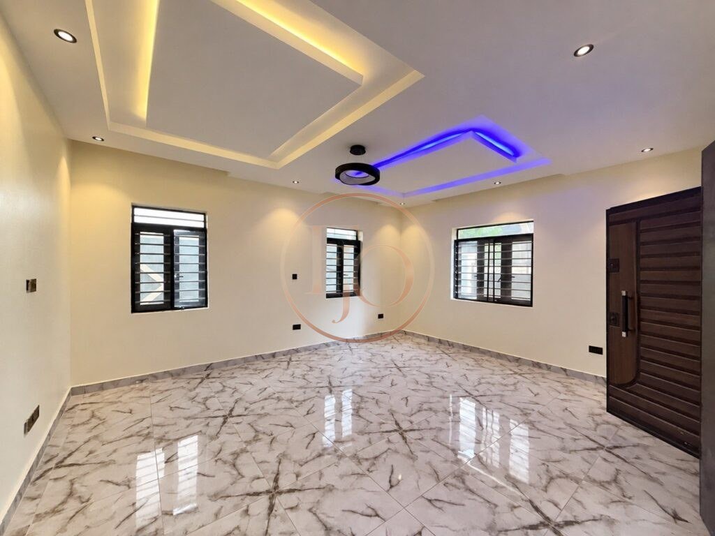 N6.5M-2-Bed Apartment for Rent in Lekki Scheme 2-ejoproperties