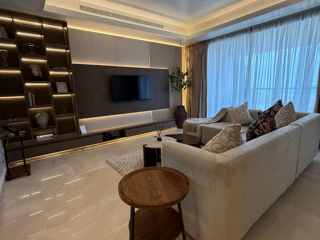 Fully Furnished 2 Bedroom Apartment. Pay & Pack In.