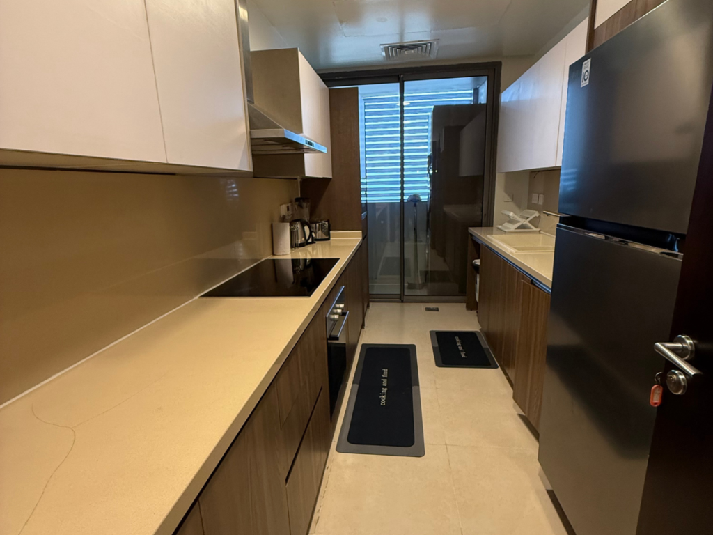Fully Furnished 2 Bedroom Apartment. Pay & Pack In.