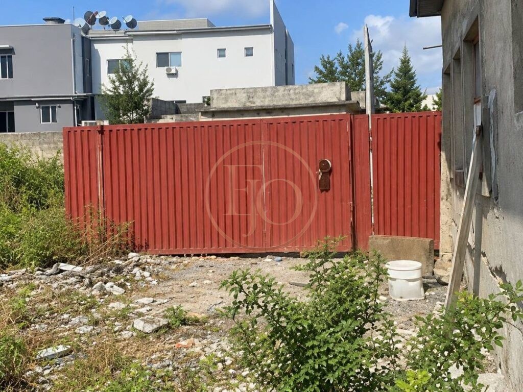 2,000sqm Land Entrance in Ikoyi