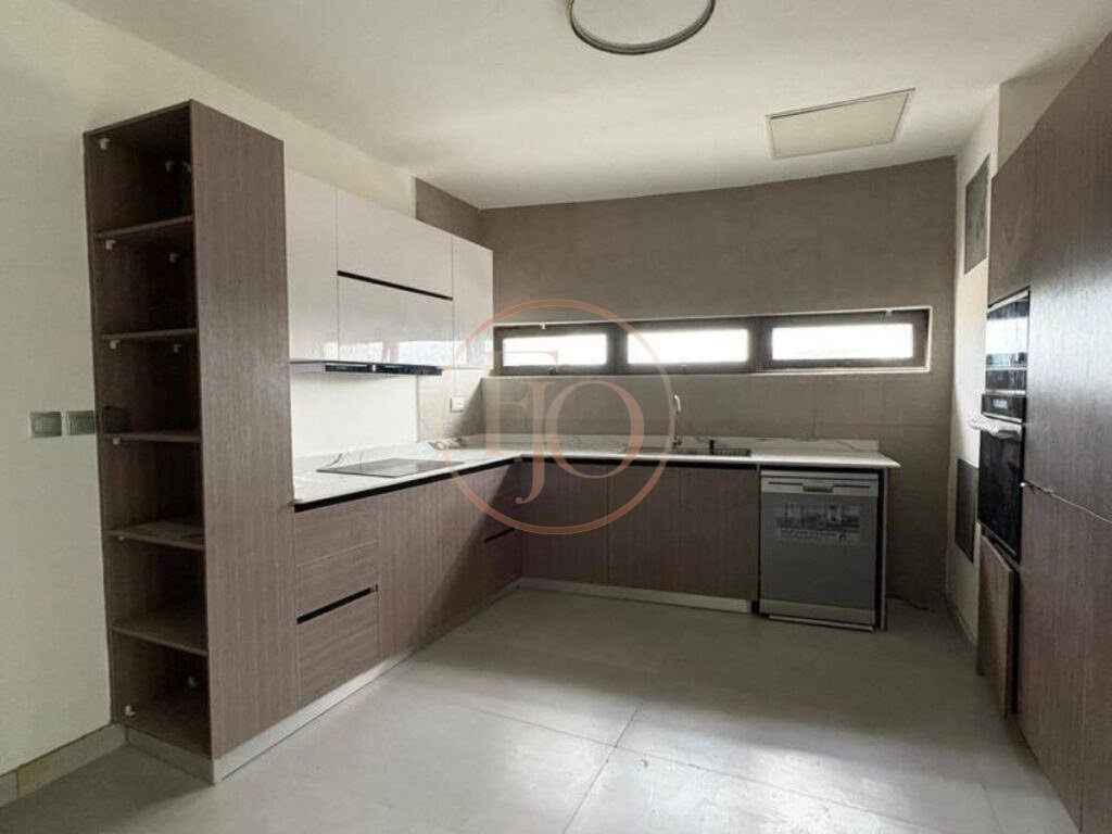 High-Floor Serviced 4-Bedroom Apartment for Rent-USD40K
