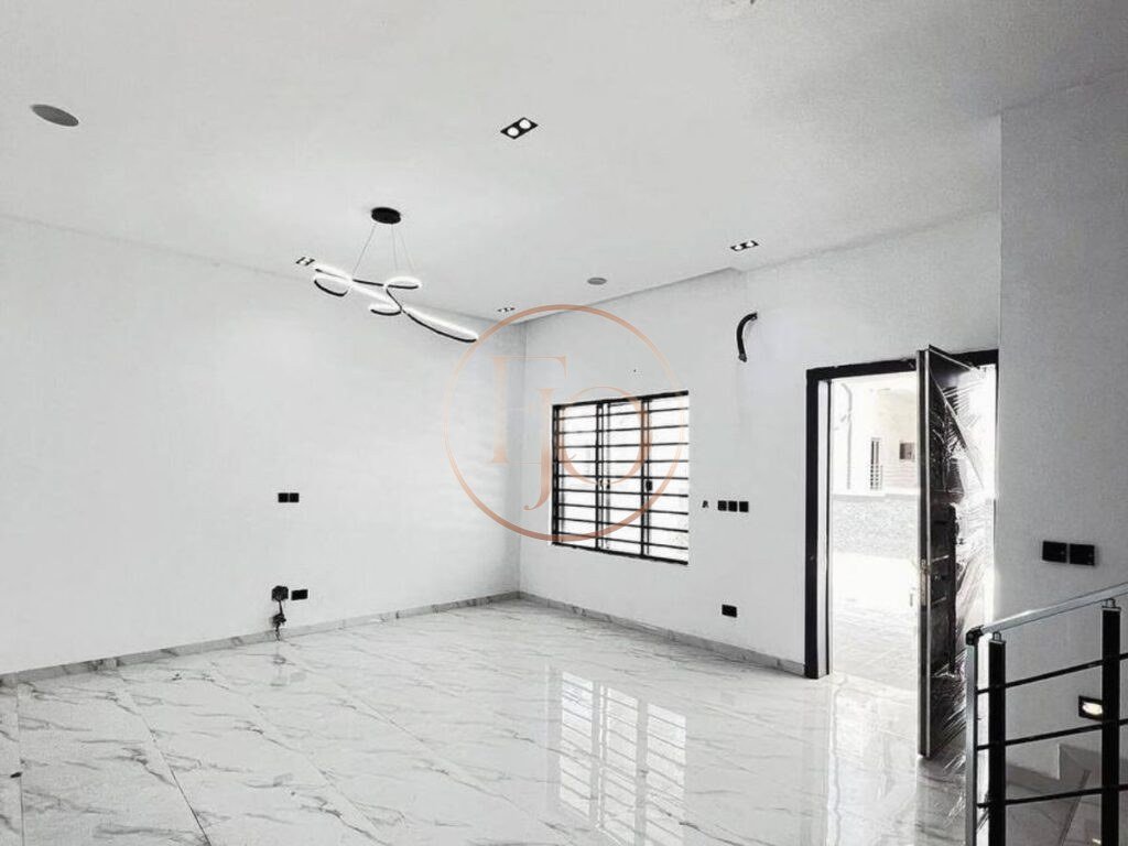 N130M-SUPER DISTRESS SALE- Spacious 4 Bedroom Terrace Duplex-lekki-lagos